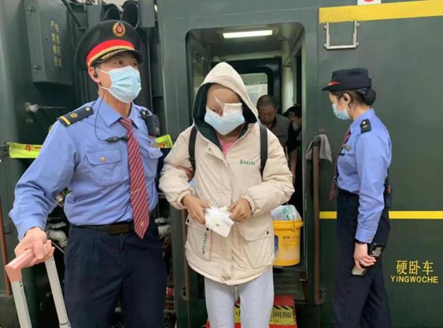 你有困难我来帮 k1138次列车再现暖心事
