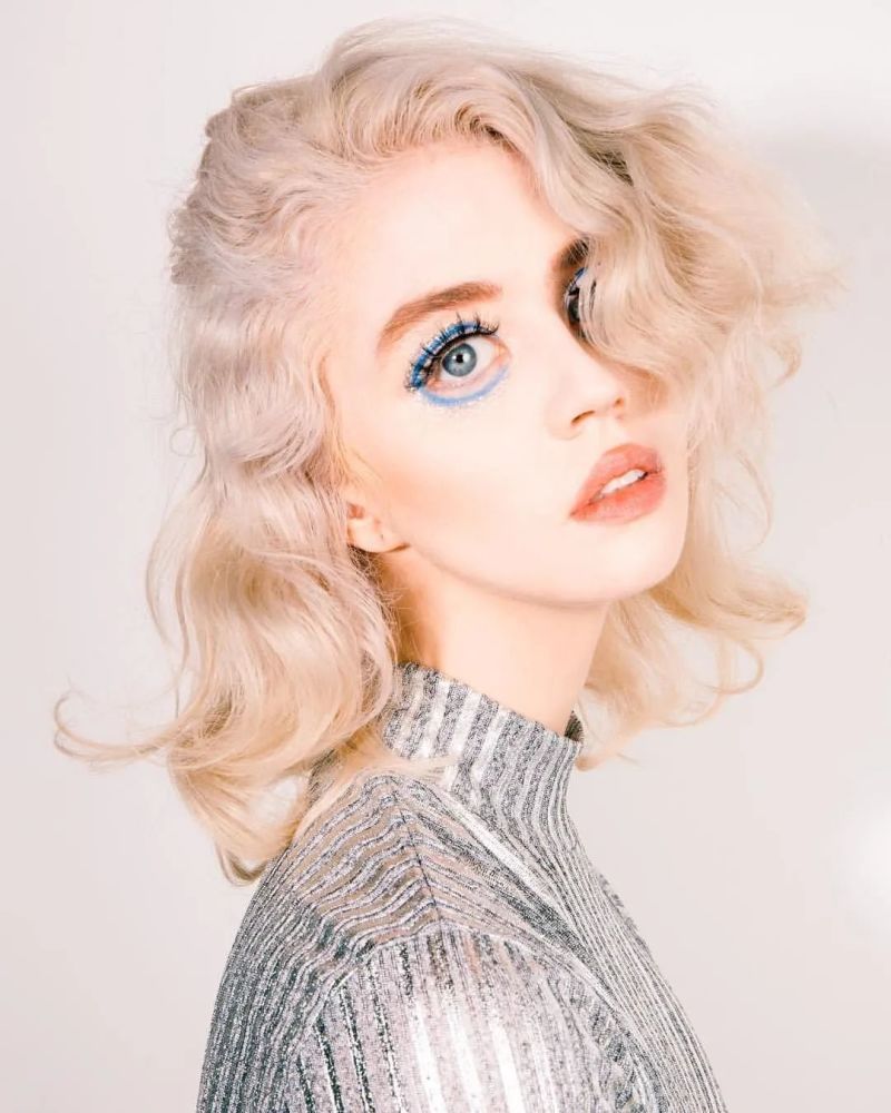 21岁凭电眼爆红真人秀!