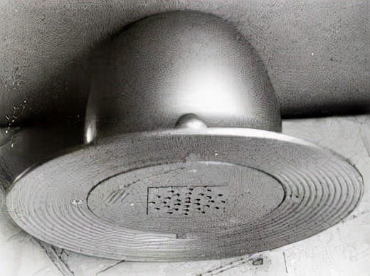 7名中学生抓获迷你ufo:内部有复杂电路部件,能够凭空消失逃脱!