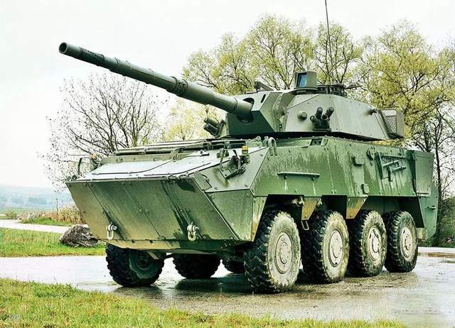 全球现役14种轮式突击炮国产型号就占了4种