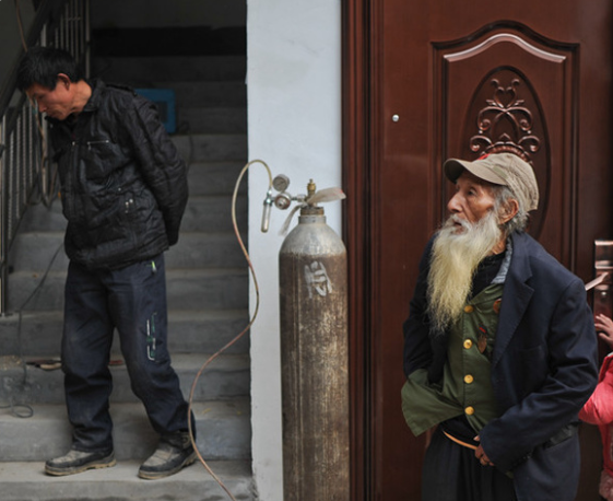 志愿军老兵李继胜遭8个子女弃养进美院当裸模赚钱养家仍遭嫌