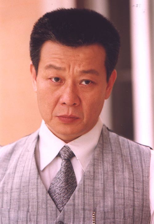 老爷专业户寇世勋中风住院,2个老婆轮番伺候,寇世勋的魅力有多大?