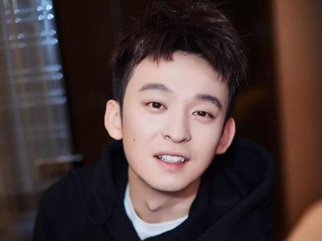 都知道董子健妈妈是王京花媳妇是孙怡却不知道爸爸也是我们熟悉的他