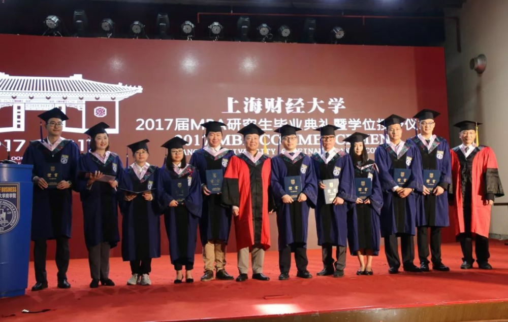 中国最“卷”大学专业，10个状元8个选它，毕业人数高达100万