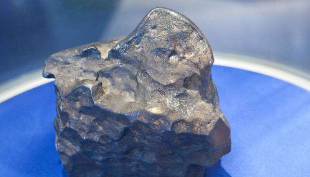 陨石每克拉一万贵州女孩有400公斤却不出售爱好不能用钱衡量