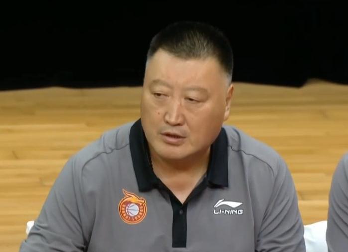 广州队是陈盈骏,郑准,郭凯和祝铭震合砍了78分,而山西男篮这边则是原