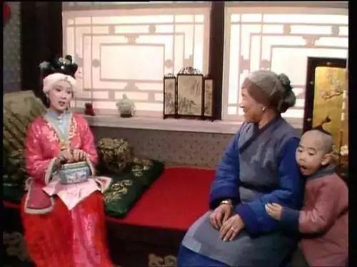 为什么王熙凤一直善待刘姥姥?_腾讯新闻