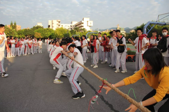 邓发纪念中学第25届"体艺节"启动