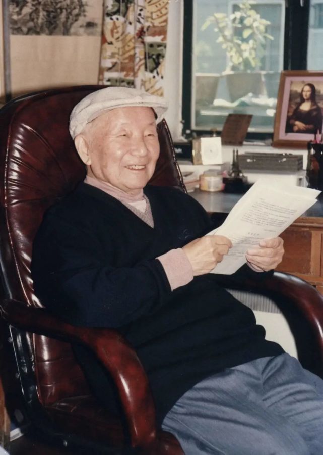 望桃李春色仰蜡炬高风回忆吾师严济慈先生的教育工作中国科大教务