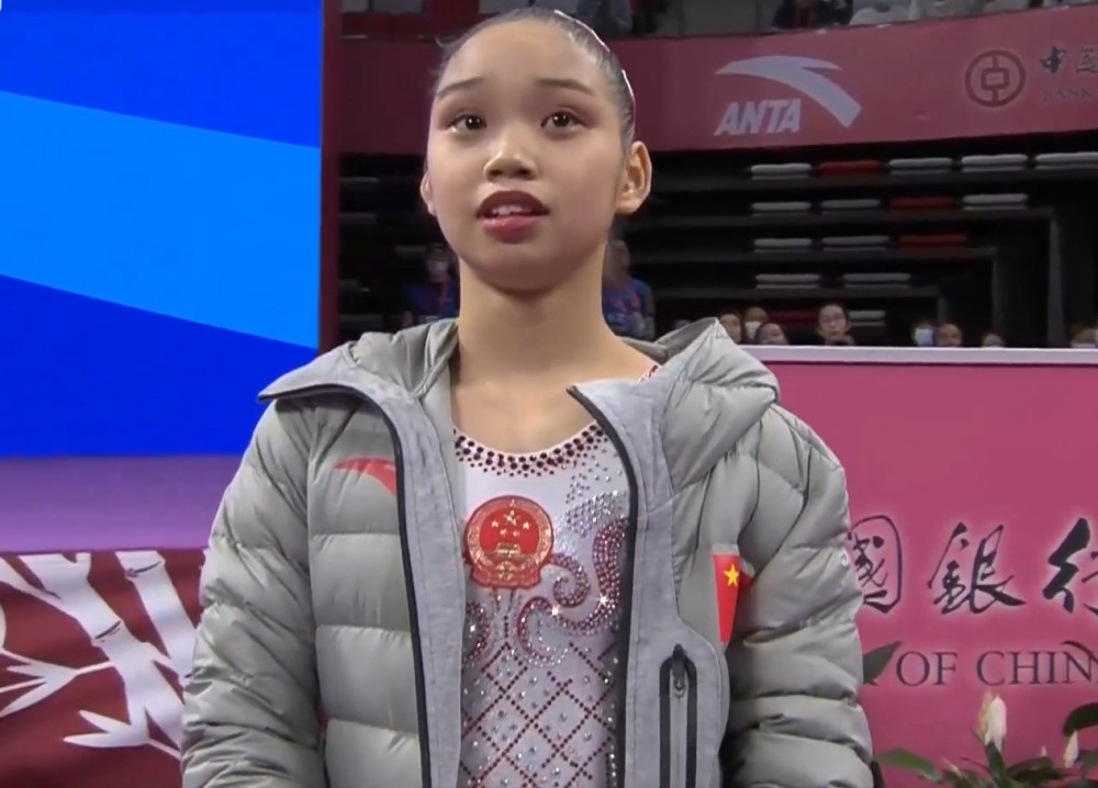 体操锦标赛女子资格赛全部结束,05年出生的小花罗蕊排名平衡木第一