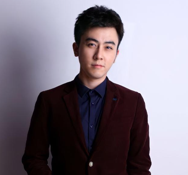 蛇哥主播生涯迎第二春转型lol手游人气暴涨成国服首批王者