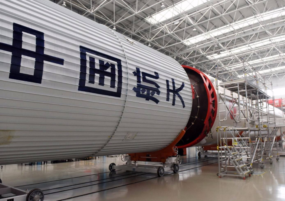 世界最大推力固体火箭发动机问世,中国航天迈入新时代