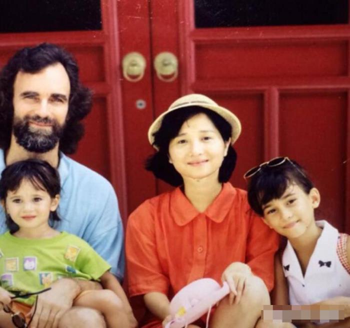 最后,愿罗伊·霍兰一路走好,安息.