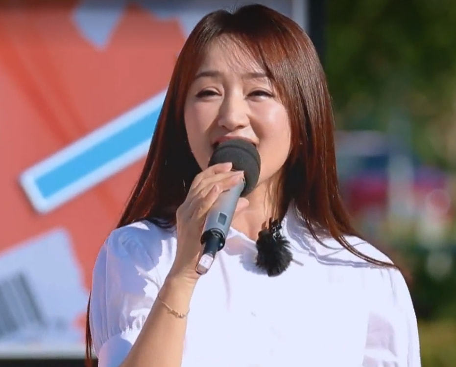 芒果台真厉害,《快本》停播,《欢唱大篷车》顶上,全民互动大受欢迎,沈