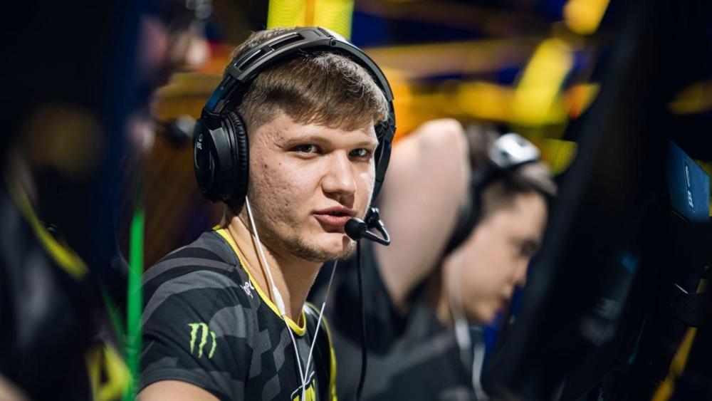 第一个要说的自然是地表最强的男人s1mple,今年也算是森破收获最为