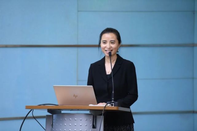 施一公背后的女人赵仁滨,放弃高薪工作,毅然陪老公回到祖国怀抱!