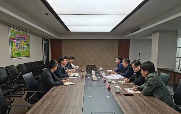 罗正军到东部新城公司开展调研