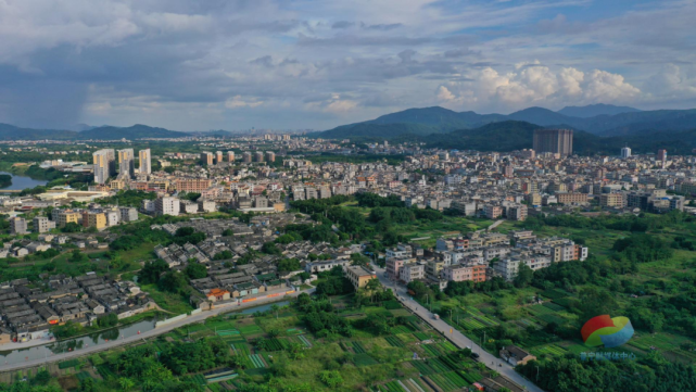 富美村,也稱埔尾,隸屬廣東省普寧市裡湖鎮轄下行政村,位於市區流沙西