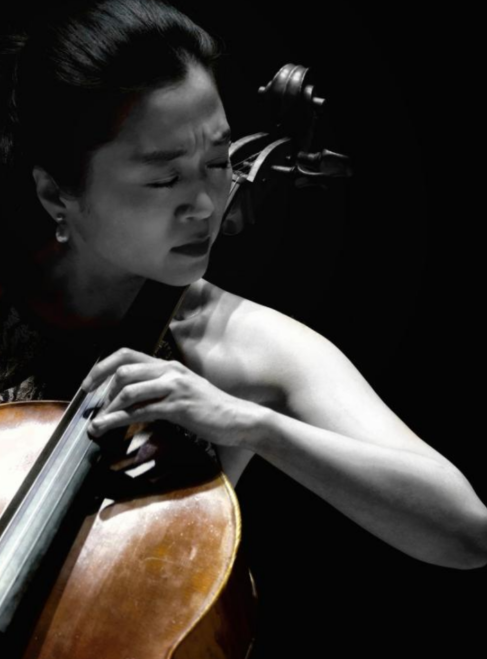 走进音乐世界聆听大提琴的声声倾诉绽放大提琴演奏家许玉莲独奏音乐会