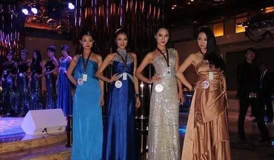 天上人间往事四大花魁红粉军团和覃三爷的醉梦江湖