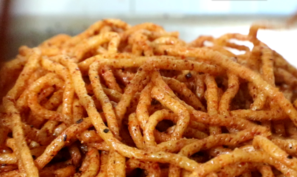 康养之都商洛美食麻辣鲜香的丹凤牛筋面