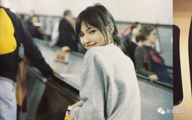 (太田莉菜)两任妻子都是浓颜系混血模特 ,松田龙平的审美很专一!