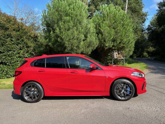 宝马1系118i m运动型掀背车:两厢高性能产品