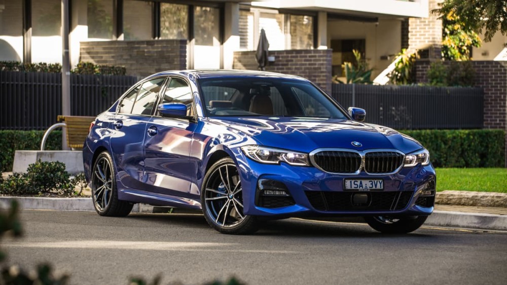 2021款宝马3系330e phev评测:打着环保旗号的插电混动