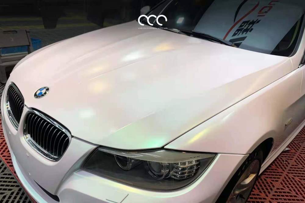 宝马全车漫彩改色膜幻彩曙光白_腾讯新闻