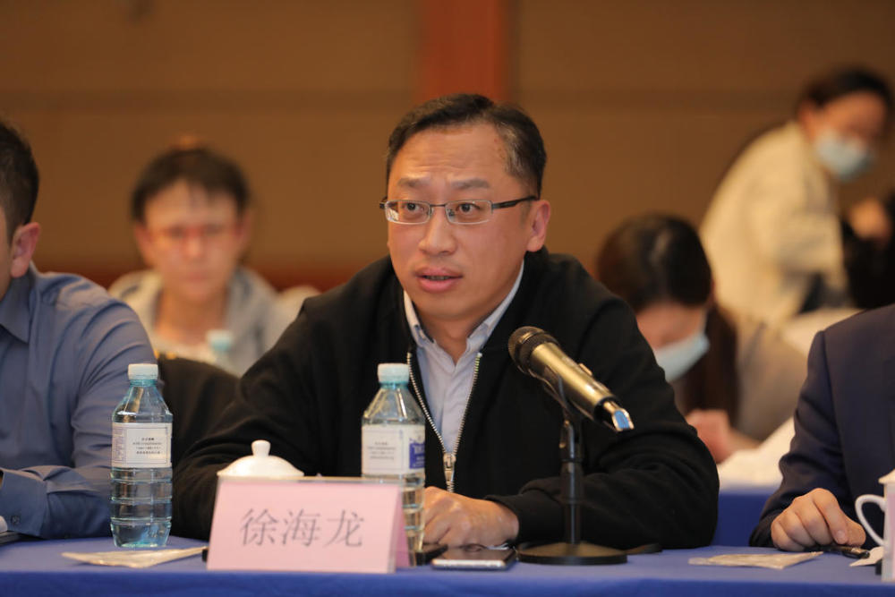 在主创人员之外,中央广播电视总台影视剧纪录片中心副主任申积军评价
