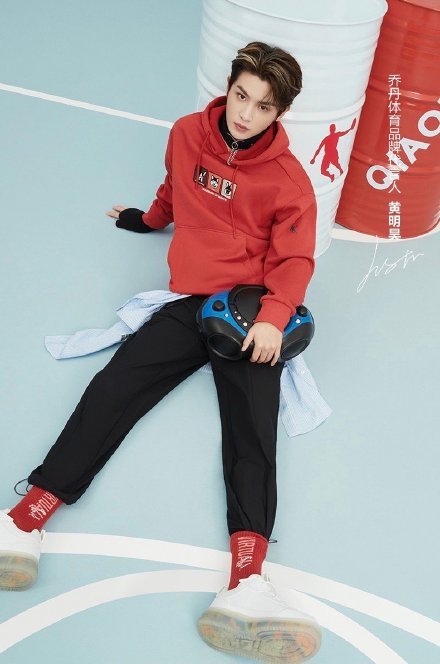 乔丹体育官宣品牌代言人黄明昊 携手开启乔见未来新旅程