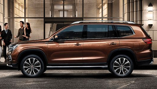 高级四驱 5米长旗舰suv 媲美丰田霸道 从近17万降至14万却卖不动 全网搜