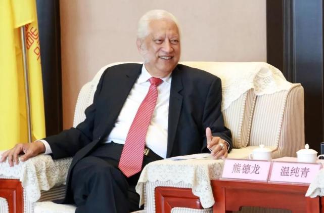 传奇侨商熊德龙|熊德龙|美国_社会|黄凤娇|熊如淡|印尼