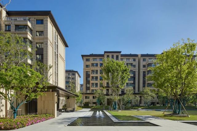 547万安阳人如何买到好房子?干挂石材大平层洋房才是真豪宅