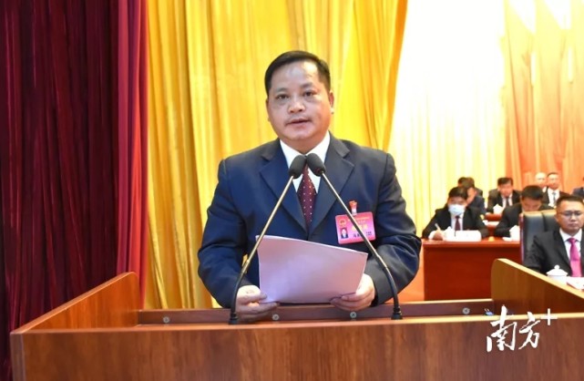 冯永忠当选怀集县人大常委会主任陈腾达当选怀集县人民政府县长