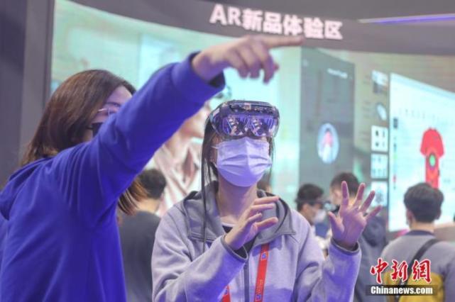 5G解决“虚实不通”问题 中国VR产业未来风云何起？_腾讯新闻