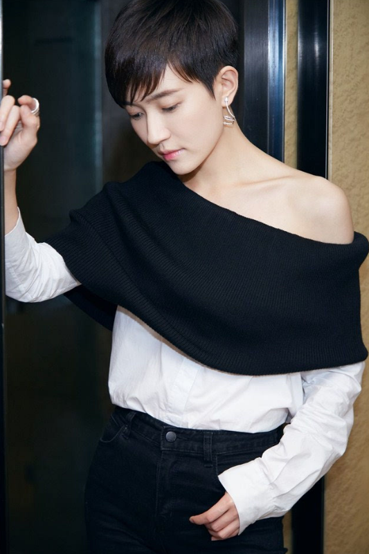 关于自己的发展,焦俊艳也有着解释,她认为许多情况下,作为一个演员她