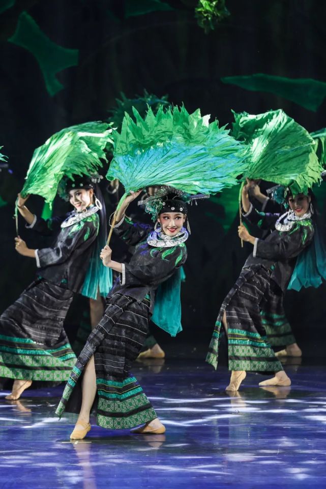 海南舞蹈诗黎族家园让沪上观众大开眼界