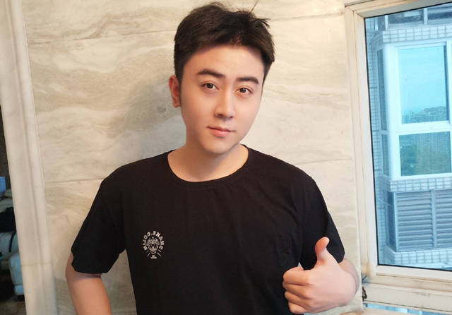 蛇哥低调登榜,真的是在努力还钱