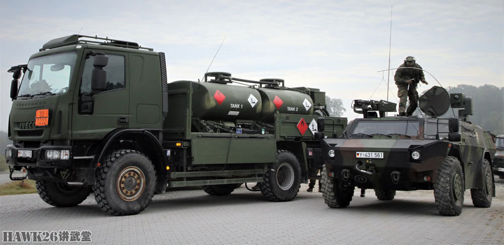 第112装甲掷弹兵营派遣的油料补给车为他们补充燃料,不过在夜间,他们