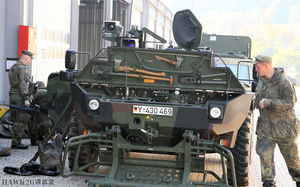 德军第8侦察营参加演习"小狐"装甲侦察车展现难得一见的细节