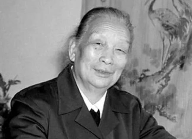 而李坚真的后人也有非常出彩的人,就比如说孙女婿卢和丰吧,卢和丰毕业
