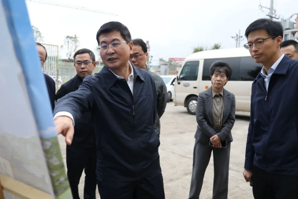 陈一清发挥优势突出特色乘势而上奋力为全区经济社会发展作出新的更大