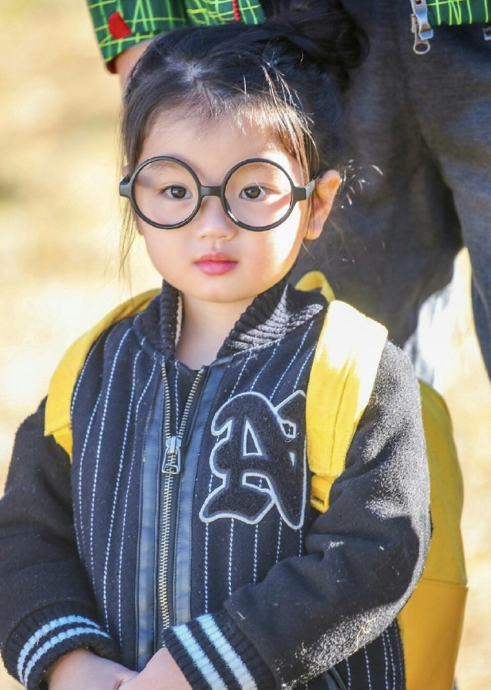 还记得精灵可爱的"阿拉蕾"吗?5年过去,她已变成长腿美少女了