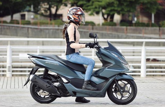 摩托车本田新pcx售价22990元150cc级踏板谁最受伤
