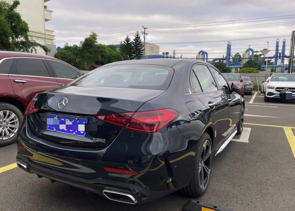 试驾奔驰c260l:颜值在线,城市代步1.5t足够,价格是硬伤