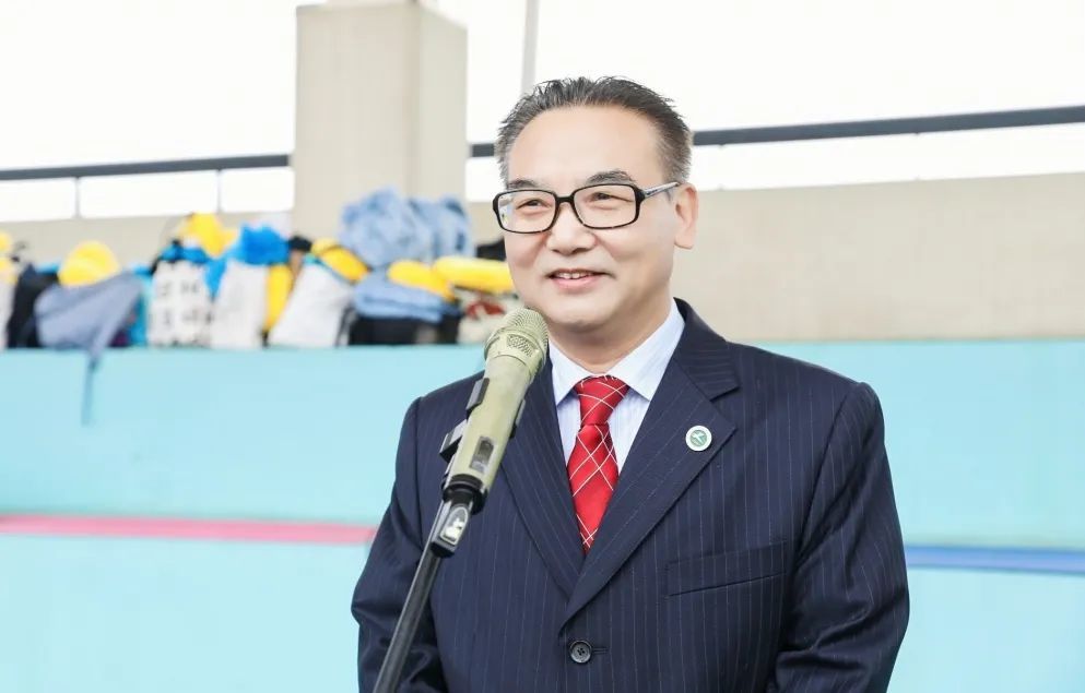 新闻一哨乍响处千军竞犇时杭州学军中学第五十九届田径运动会暨海创园