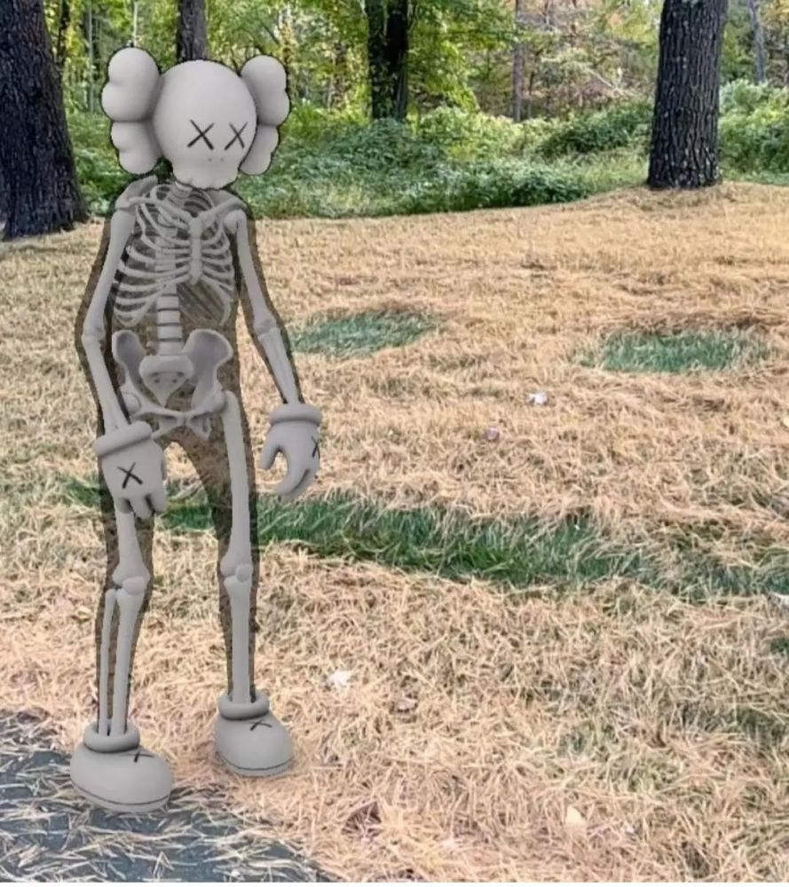 另外kaws为《堡垒之夜》新出的虚拟皮肤从外观上来看,这种透视骷髅大