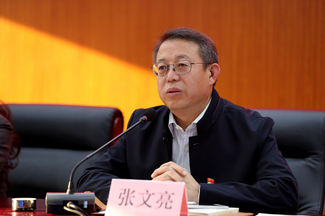 我与现代教育报张文亮用好专业报刊助力学校发展和个人进步