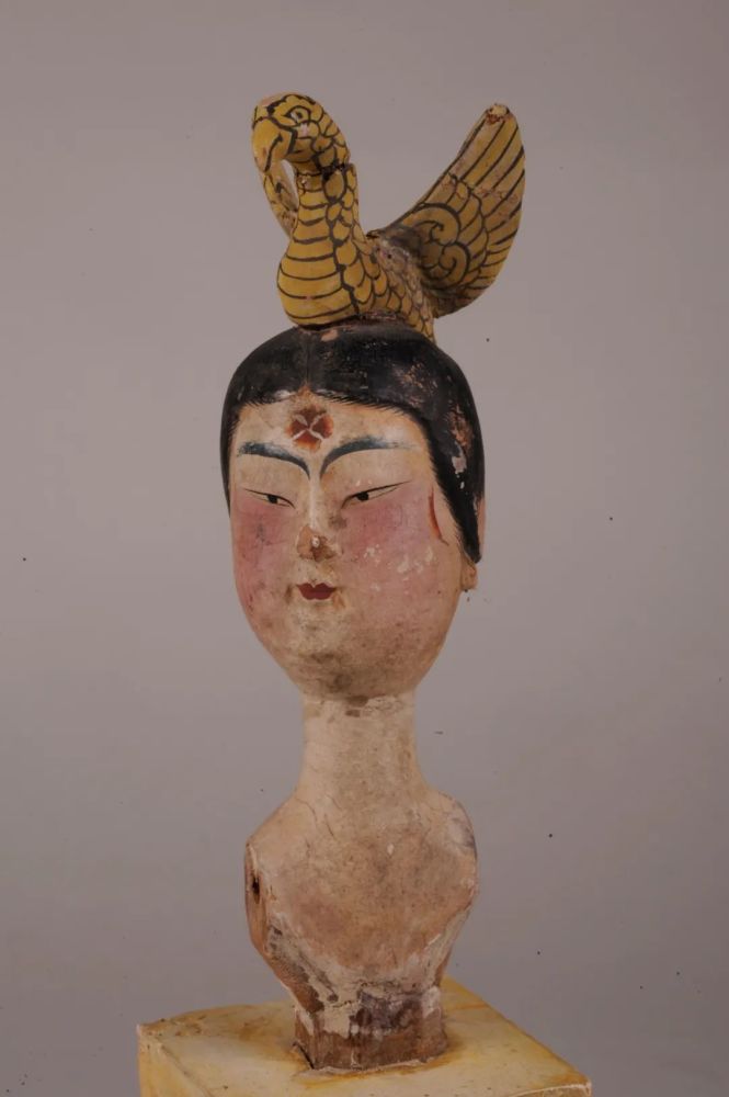 文物新疆来品唐代小姐姐的花钿装饰艺术